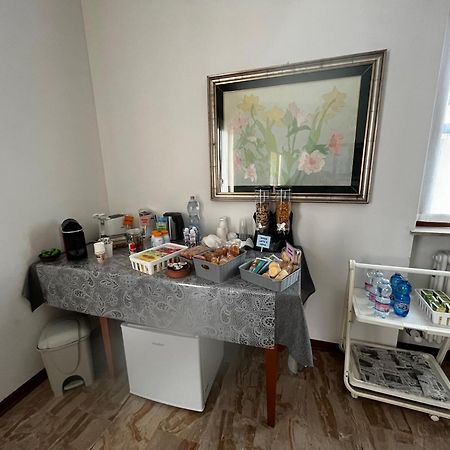 R&B Emilia Bed & Breakfast Cadeo Eksteriør bilde