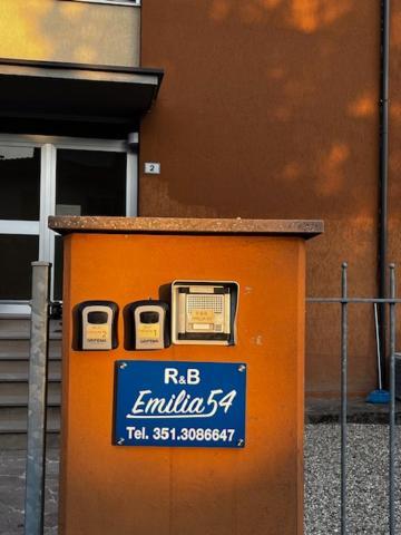 R&B Emilia Bed & Breakfast Cadeo Eksteriør bilde